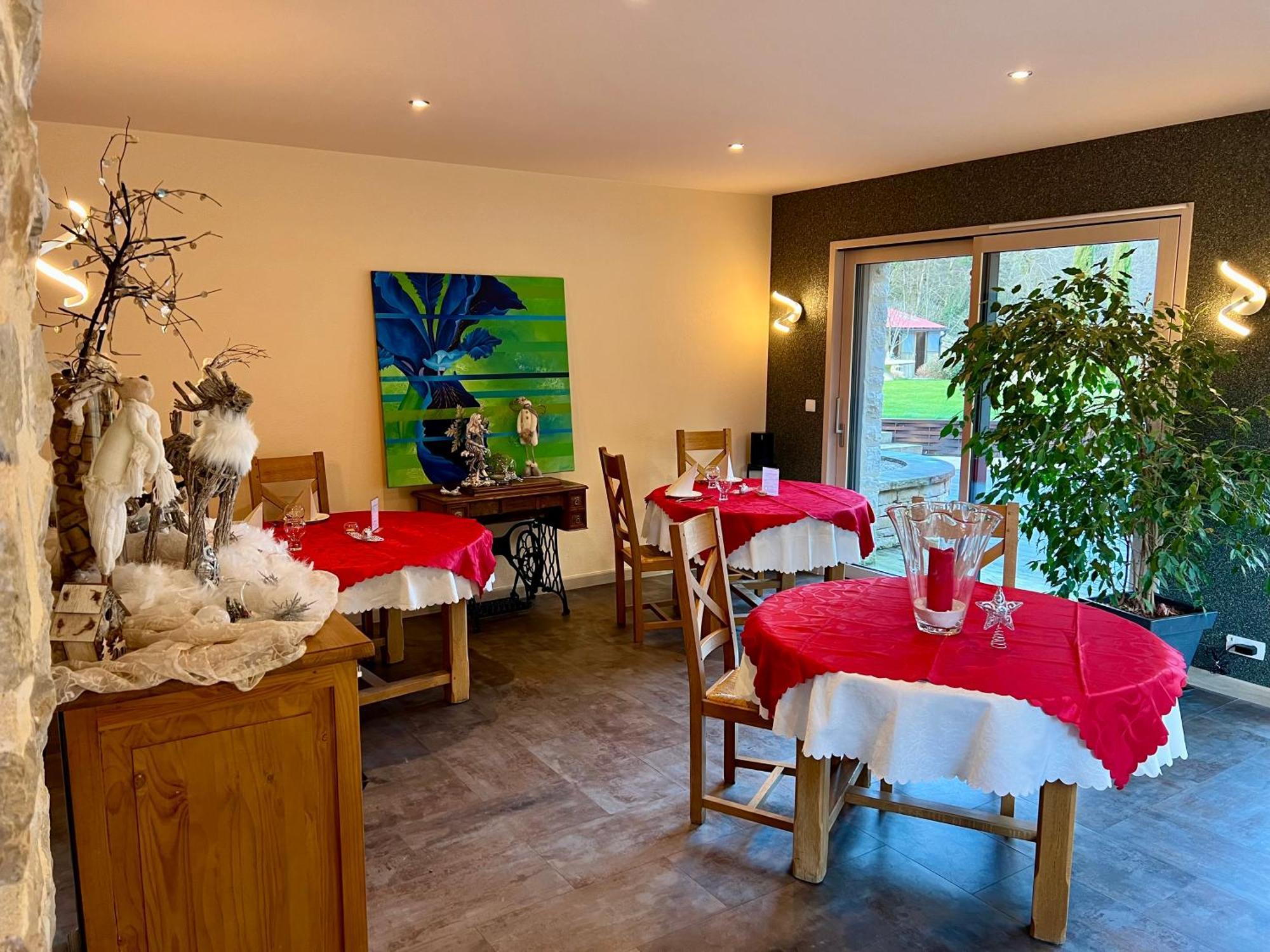 Domaine Et Chambres D'Hotes Des Fees Pretin Ngoại thất bức ảnh